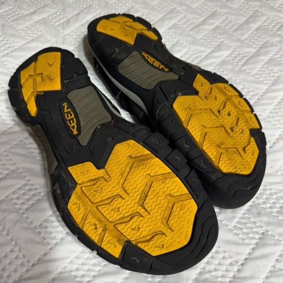Keen Newport H2 Men Size 9 Black All Terrain Close Toe Activewear Sporty Sandals main image 10